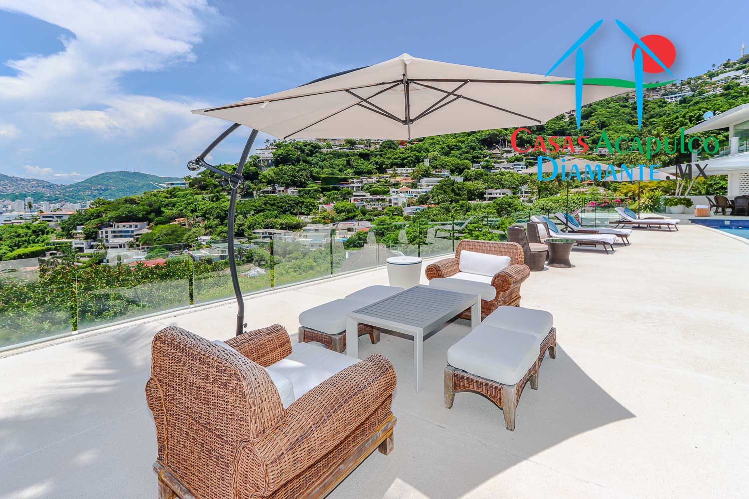 Villa Melgar - Terraza con alberca y asoleadero 4